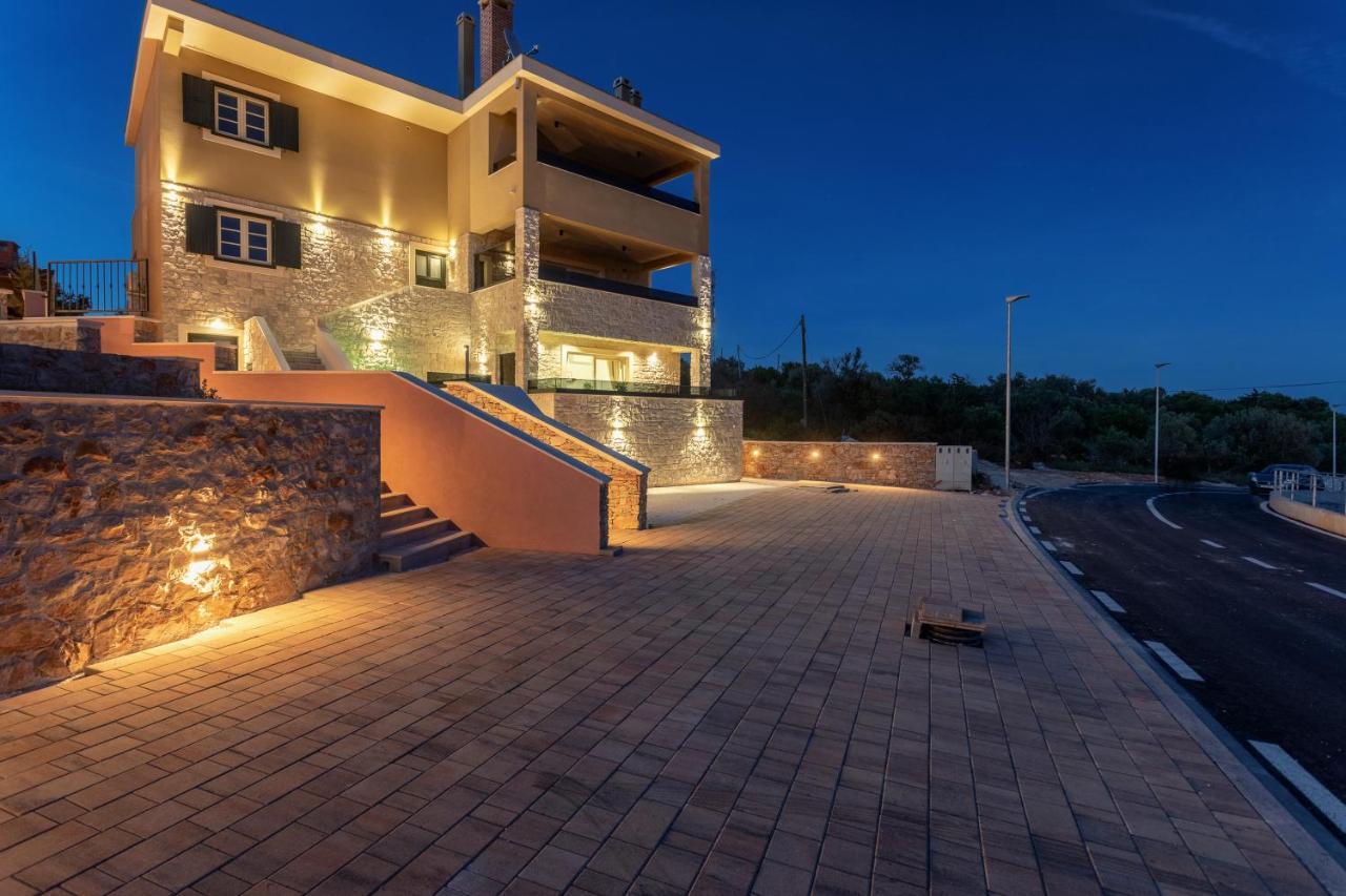 Teona Luxury Apartment With Jacuzzi And Terrace Sea View Sali Exterior photo