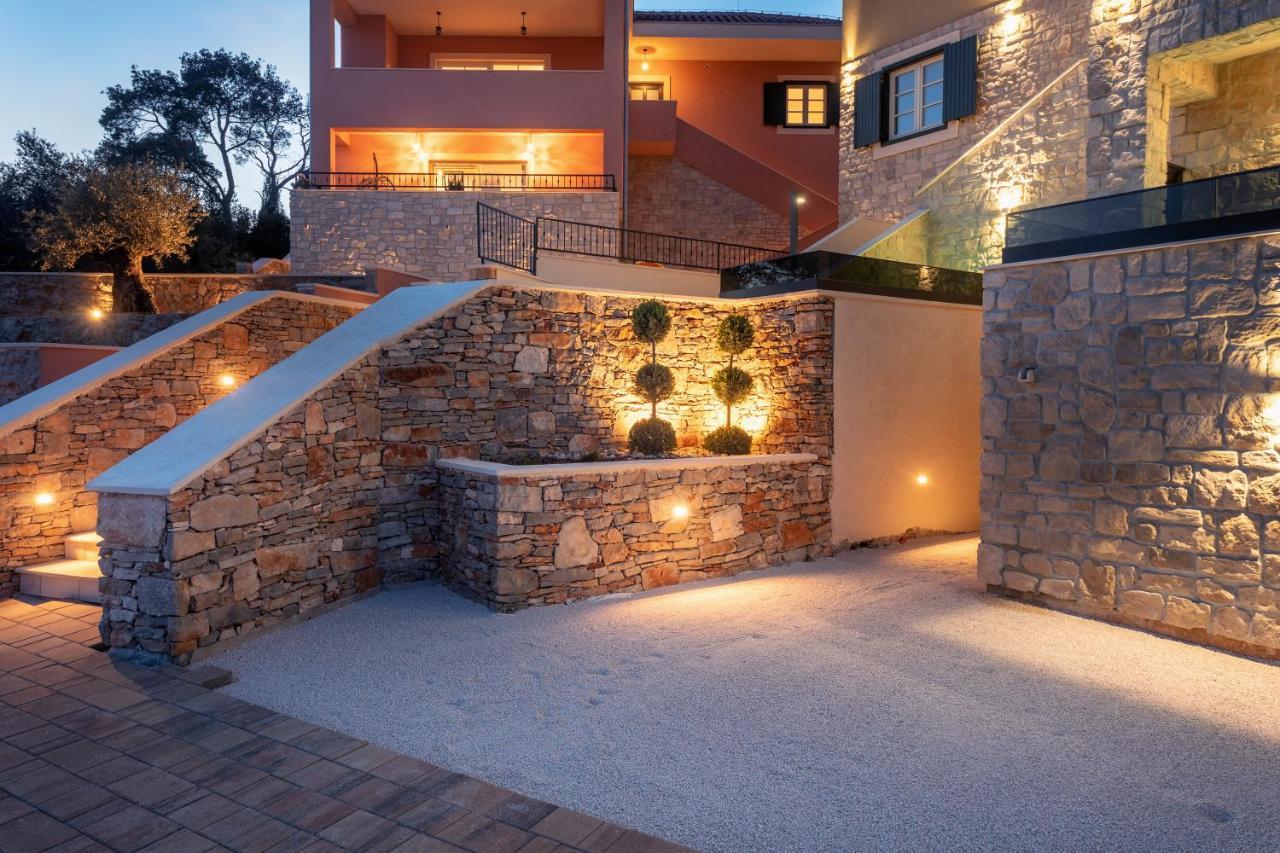 Teona Luxury Apartment With Jacuzzi And Terrace Sea View Sali Exterior photo